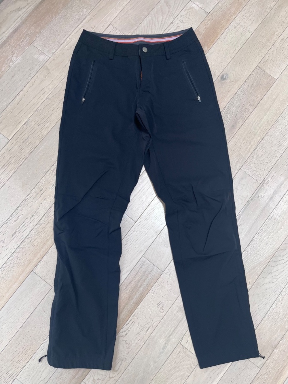 REI Pants Women's size 4 -  Black Nylon  Hiking Outdoor Gorpcore Ankle Zip Fish